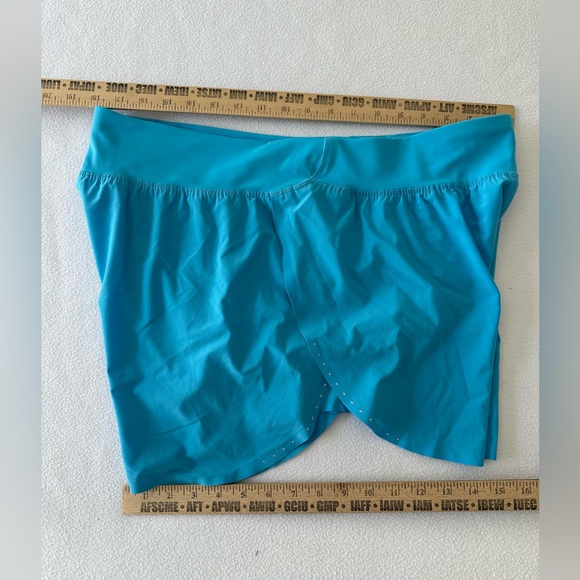 Lululemon Shorts Women’s 14 Fast And Free High-Rise Classic-Fit Split Short 3" - Picture 9 of 15